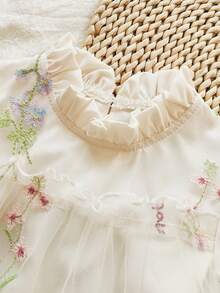 SHEIN Vintaside Kids 女童优雅公主风荷叶边领泡泡袖提花刺绣双层荷叶边下摆宽松公主裙，适合度假、旅行、派对、送礼、春秋季穿着。 - 彩色 - 查看 8