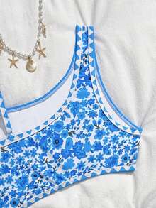 SHEIN Tween Girl Ditsy Floral Asymmetric Neck Cutout One-Piece Swimsuit With Ruffle Trim Blue Floral Swimsuit Two Piece Swimsuit High Waist Swimsuit Set Summer Bathing Suit Vacation Two Piece Set One Shoulder Floral Swimsuit Blue Bathing Suit For Tweens Summer Two Piece Tween Swimsuit Summer Swimsuit One Piece Outfit Girls One Shoulder One Piece Swimsuit Girls Floral One Piece Tween One Piece Swimsuit Beachwear Tween - Blue - View 4