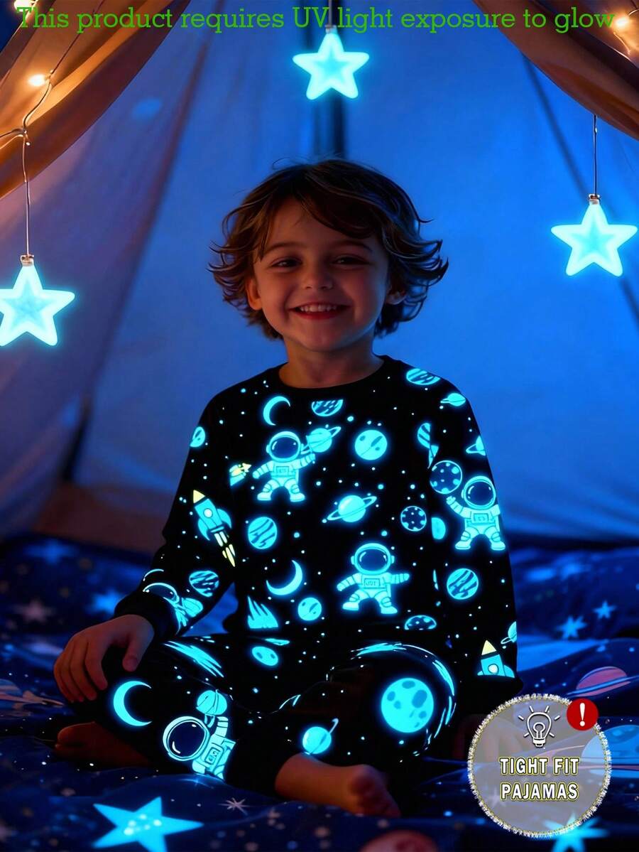 一套男童夜光宇航员和行星印花修身长袖睡衣套装，舒适睡衣，适合春季、秋季及所有季节穿着