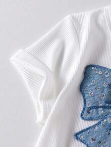 SHEIN ChillGRL Tween Girls Aesthetic Blue And White Fitted T-Shirt And Denim Pants Co-Ords With Bow Graphic And Side Bow Detail Cute Outfit Blue Girl Outfit Denim Matching Set Blue And White Jean Outfits Bow Outfit Jean Outfit Set Denim Outfit Set Bow Jean Outfit - Blue and White - View 4