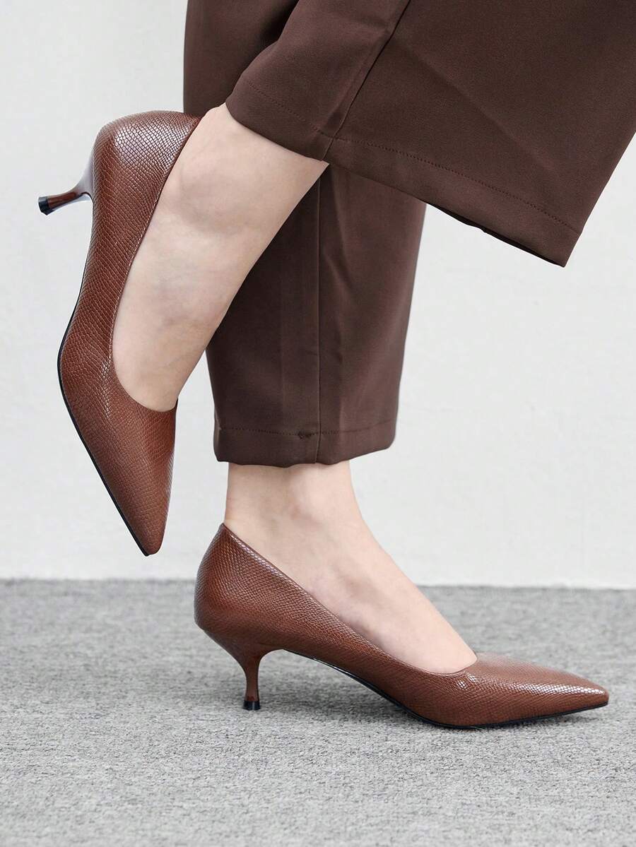 CUCCOO BIZCHIC Escarpins à bout pointu et talon aiguille pour femmes, élégants, décontractés, confortables, à enfiler, convenant pour le travail, les déplacements, les sorties, les fêtes et les occasions formelles - Acajou - Voir 1