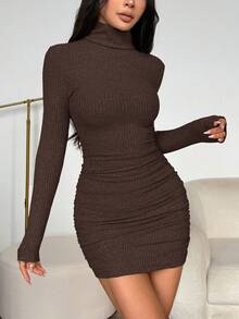 SHEIN PETITE 女款深棕色秋季休閒夜出基礎款緊身修身刷毛半高領長袖迷你洋裝，純色感恩節保暖，適合嬌小女性 - 咖啡棕 - 查看 6