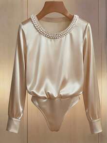 Franclia 奢华珍珠领缎面长袖连体衣 - 杏色 - 查看 3