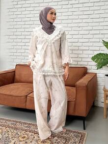 DAZY 花卉蕾丝荷叶边印花女士睡衣套装 - 米色 - 查看 5