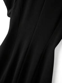 GlowEve CURVE 大码女式撞色A字连衣裙，休闲优雅户外连衣裙 - 黑色 - 查看 8