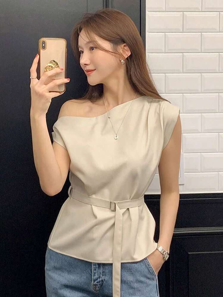 Elegant Oblique Shoulder Women's Short Cropped Stunning One Shoulder Exposed Shoulder Outerwear Blouse