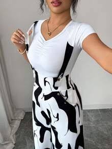 Elenzga Women's Elegant Digital Print Straight Leg Pants With Suspender And Button Decor, High-Waisted Design To Accentuate Curves, Versatile For Formal Work, Commute, Sexy Attire, Romantic French Style, Casual Outings, Vacations, Middle Eastern Vintage Themed Events, Cozy Afternoon Tea Gatherings, Glamorous Parties, As Well As New Year, Thanksgiving, Christmas, Valentine's Day And Other Holiday Celebrations - Black and White - View 5