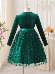 Glamorique Kids فستان بياقة دائرية أنيقة، أكمام طويلة من الأحمر المخملي، عقدة الفراشة 3D جميل، حافة من الشبك، مناسب للكريسماس وحفلات العطلات والاستخدام اليومي، موسم الخريف/الشتاء/الربيع - أخضر - مشاهدة 2