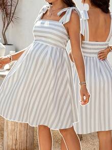 SHEIN 孕妇夏季度假条纹系带吊带连衣裙 - 彩色 - 查看 1