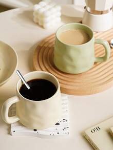 1个简约创意手工质感奶油色陶瓷马克杯，大容量家用杯，可用于饮水/办公/早餐，优雅奶油色咖啡杯，返校季必备