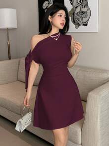 Celisse Đầm ngắn eo buộc dây bất đối xứng dành cho nữ - màu đỏ đậm - Xem 7