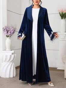 Al Najma 新款中东阿拉伯长袍，天鹅绒拼接，奢华丝滑缎面，羽毛饰边，优雅罩衫 - 藍色 - 查看 7