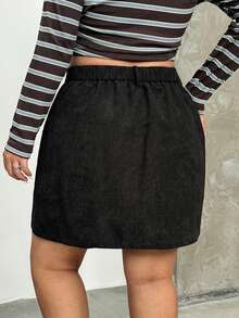 SHEIN EZwear Saia curta preta de tecido plano para mulheres plus size - Preto - Ver 2