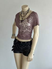 EgrlEra Modern t-shirt med kort ärm och flerfärgat tryck i punkstil för kvinnor - Multifärgad - Visa 3