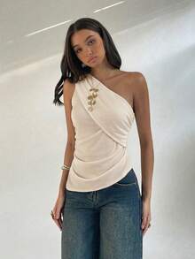 Aloruh Women's White Shirt, Fashionable Shirt Top, Elegant Solid Color Summer Asymmetrical Shoulder Pleated Shirt, White, Versatile Style, Suitable For Office, Back To School, Vacation, Bohemian Style And Other Occasions. Asymmetrical Top Draped Top One Shoulder Top One Shoulder Blouse - Beige - View 4