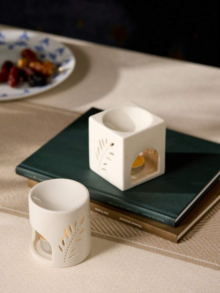 Cirelle 1个小型陶瓷精油扩香器兼香薰灯，镂空心形设计，适合居家使用，是放松、冥想、瑜伽和水疗的完美礼物。 - 白色 - 查看 1