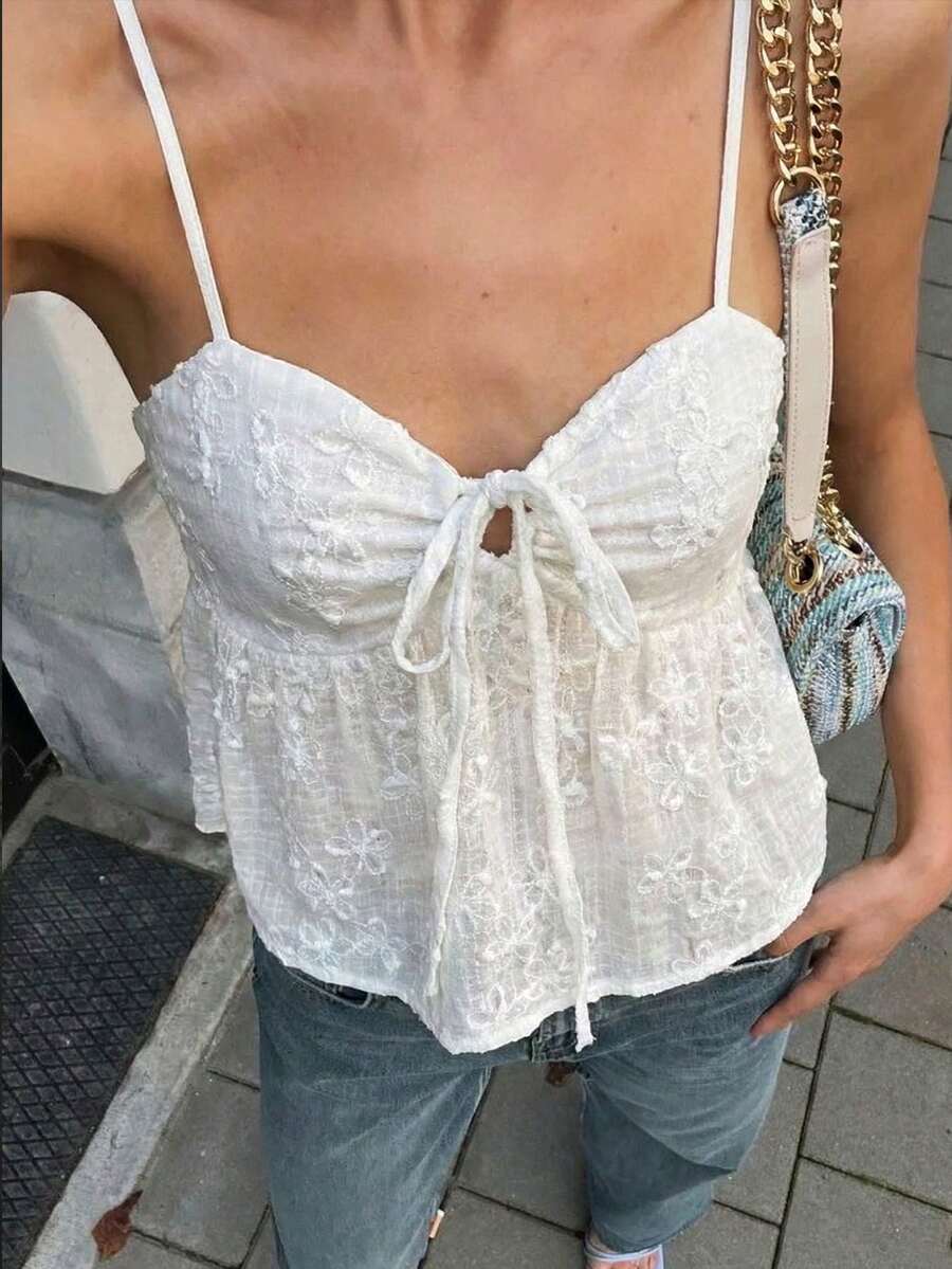 Cévolie 甜辣白色抹胸上衣，蝴蝶结镂空蕾丝刺绣短款 - 白色 - 查看 1