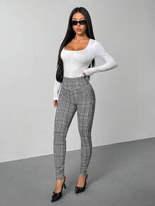 SHEIN PETITE Quần dệt kim cạp cao màu đen trắng họa tiết kẻ caro thanh lịch dành cho nữ, mùa hè - Đen và trắng - Xem 7