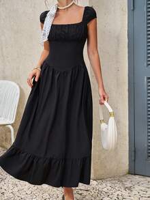 Cévolie 女士纯色方领短袖收腰优雅中长连衣裙，适合度假穿着 - 黑色 - 查看 4