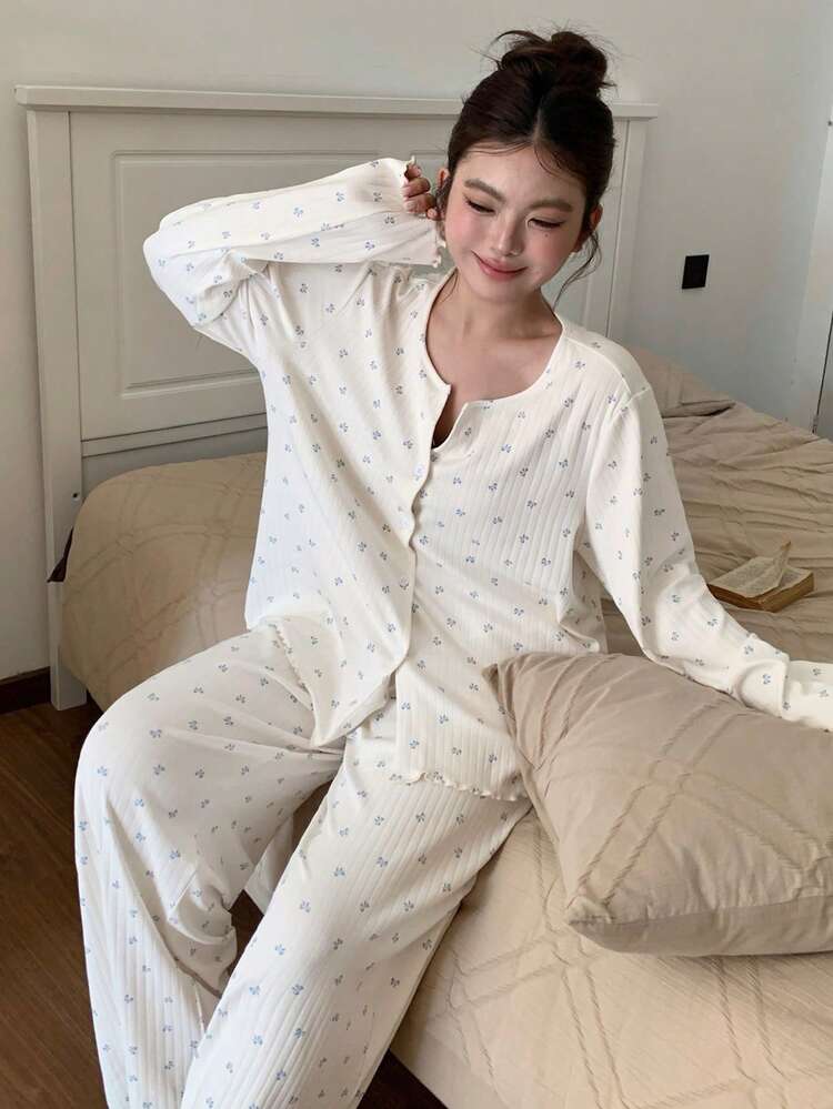 Dazy Plus 2pcs Plus Size Women Floral Loose Long Sleeve Top And Straight Leg Pants Pajama Set, Spring/Autumn
