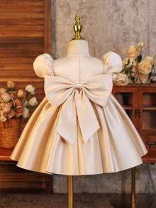 Glamorique Kids 香槟金缎面婴儿正式礼服，泡泡袖短袖高腰娃娃裙，饰有蝴蝶结，蓬蓬裙摆，优雅儿童公主裙，手工串珠婴儿生日派对婚礼宾客礼服 - 香檳色 - 查看 2