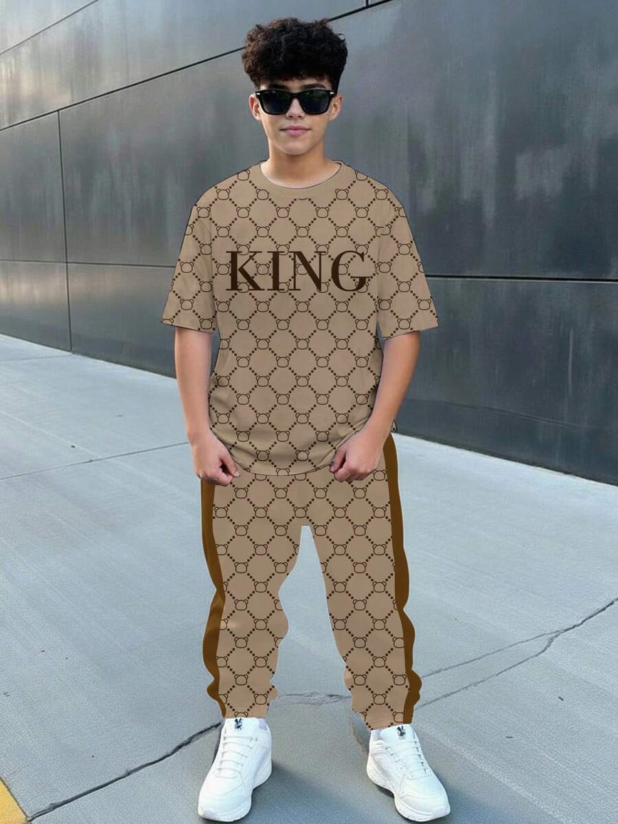 SHEIN 男童新款休闲复古花卉英文字母“King”运动风美式撞色撞色圆领短袖T恤和裤子套装 - 彩色 - 查看 1