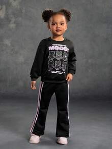 SHEIN How to Train Your Dragon Young Girl Casual Letter & Cartoon Pattern Crew Neck Sweatshirt And Contrast Striped Side Flare Leg Pants Set, Autumn - Black - View 3