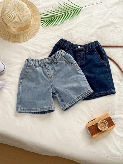 2pcs/Set Young Boy New Fashion Casual Soft Cute Basic Simple Dark Blue & Light Blue Loose Fit Denim Ripped Long Jeans Shorts Bermuda Set Spring Summer,For Kids Spring/Summer Dailywear Outfits,Boys Streetwear Outfits,Boys Beach Outfit,Vacation Outfits For Boys,Casual Clothes For Boys,Graphic Two-Piece Set,Toddler Two-Piece Set,4-Year-Old Boys Two-Piece Set ,Summer Two-Piece Set,Casual Two-Piece Set