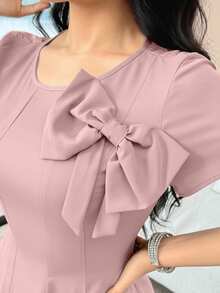 Modelyn 女士纯色圆领短袖蝴蝶结装饰优雅中长连衣裙 - 淺粉色 - 查看 6
