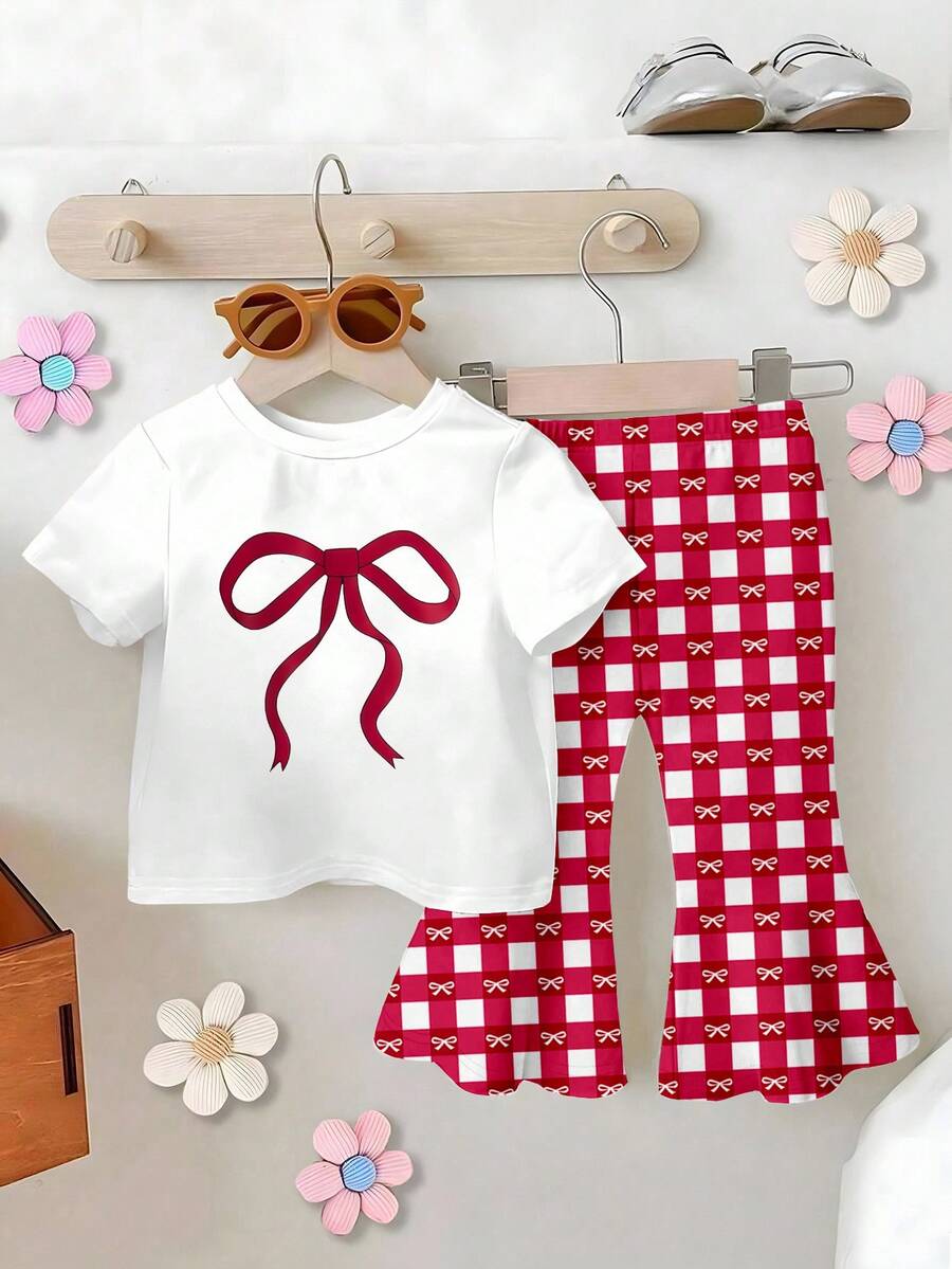 两件套女婴白色圆领短袖T恤，饰有可爱的红色蝴蝶结印花，搭配红色棋盘格印花喇叭裤，舒适时尚，适合外出和日常穿着，春秋季皆宜。 - 彩色 - 查看 1