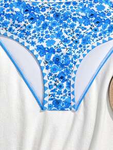 SHEIN Tween Girl Ditsy Floral Asymmetric Neck Cutout One-Piece Swimsuit With Ruffle Trim Blue Floral Swimsuit Two Piece Swimsuit High Waist Swimsuit Set Summer Bathing Suit Vacation Two Piece Set One Shoulder Floral Swimsuit Blue Bathing Suit For Tweens Summer Two Piece Tween Swimsuit Summer Swimsuit One Piece Outfit Girls One Shoulder One Piece Swimsuit Girls Floral One Piece Tween One Piece Swimsuit Beachwear Tween - Blue - View 5