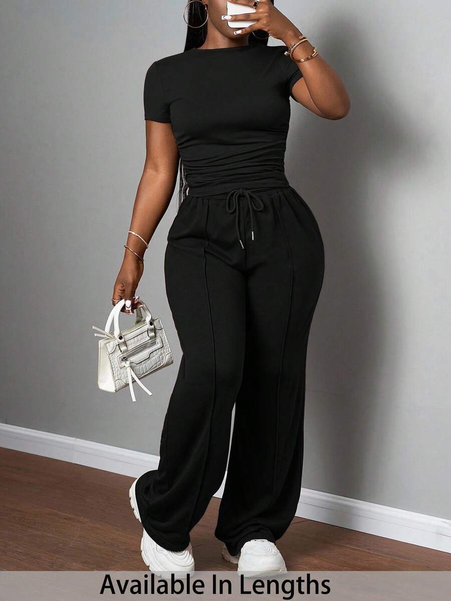 SHEIN PETITE CURVE 大码女式休闲纯色圆领修身短袖T恤和抽绳腰直筒裤两件套，春夏款，棕色，适合音乐节、复活节、圣帕特里克节等场合。 - 黑色 - 查看 1