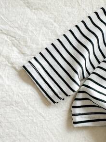 SHEIN Vintaside Kids Newborn Spring Casual Striped Round Neck Long Sleeve Top With Cute Bear Embroidery & Versatile Washable Denim Strap Jumpsuit - Blue - View 5