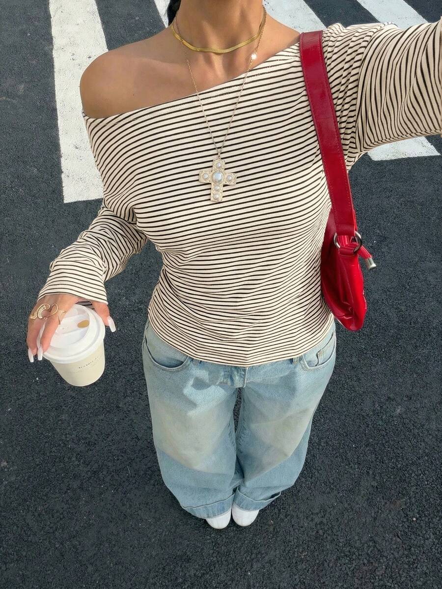 Muchica 女士条纹不对称肩部修身T恤，适合度假和夏季穿着 - 杏色 - 查看 1