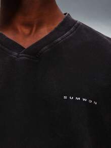 PLAYBOY X SUMWON 宽松V领短袖T恤，背面印有大兔子图案 - 黑色 - 查看 5