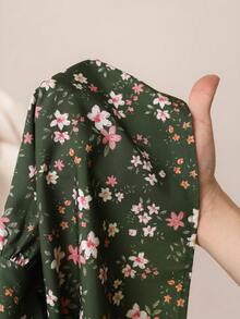 SHEIN 孕妇优雅碎花绒球装饰荷叶边连衣裙，夏季 - 綠色 - 查看 9