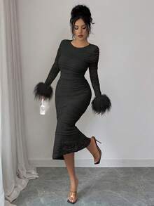 Modelyn 优雅长款米色仿毛皮饰边圆领连衣裙，女士冬季款 - 黑色 - 查看 6