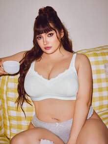 SHEIN Plus Size Women Non-Wired Lace Insert Bra - White - View 5