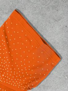 Claim Dot 男士黑色休闲宽松短袖T恤，饰有水钻，宽松版型，成熟街头风，适合通勤、日常休闲、返校、度假穿着，是送给男友/老公的绝佳礼物，情侣装也很不错。 - 橘色 - 查看 5