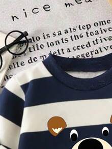 GraphicGems 2pcs/Set Baby Boy Casual Fashionable Outfit, Includes Striped Bear Graphic Sweatshirt And Matching Sweatpants, Comfortable And Versatile For Autumn/Winter/Spring