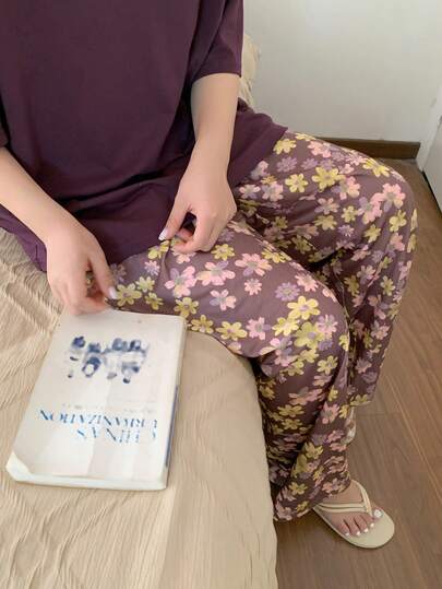 Dazy Plus 2pcs/Set Fashionable Homewear, Solid Color Versatile Loose Cute Top & Ditsy Floral Pajama Pants, Plus Size Women, Spring/Summer/Autumn