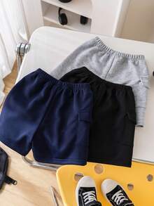 SHEIN 3入組男童休閒舒適針織短褲套裝，有口袋和徽章裝飾