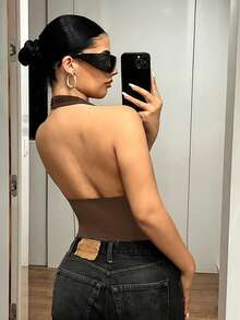 SHEIN ICON Body metálico con escote en V profundo estilo Y2K, color negro sólido - Marrón - Ver 2