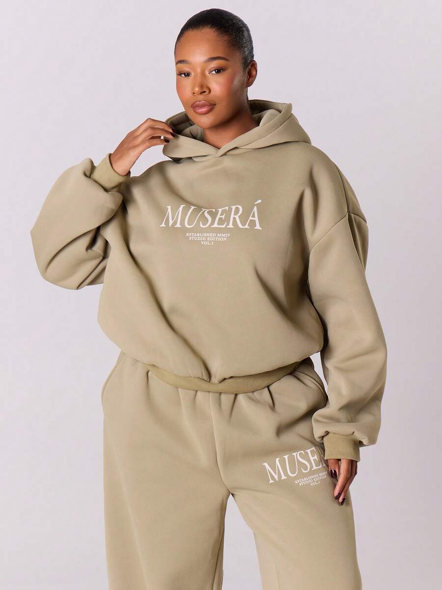 MUSERA Moletom Gráfico de Ajuste Relaxado Plus Size, Parte de Cima de Conjunto de Moletom Casual e Fofo - Verde - Visão 1