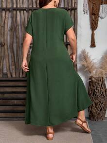 SHEIN 大码休闲纯色双口袋连衣裙 - 軍綠色 - 查看 2