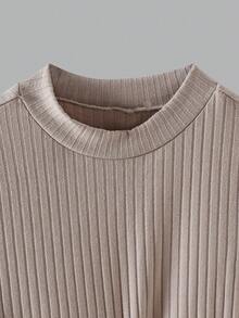 Sweetra 3件套：棕色毛茸茸蝴蝶结背心、同款吊带背心和PU褶裙 - 咖啡棕 - 查看 5