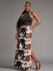 NYA SZN Saia Elsesser de Cintura Alta Ajustada com Detalhe de Fenda em Estampa Animal Marrom, Preto e Branco de Vaca, Festiva, de Feriado, Festival, Evento, Festa, Streetwear Casual, Carnaval para Mulheres - Multicolorido - Visão 4