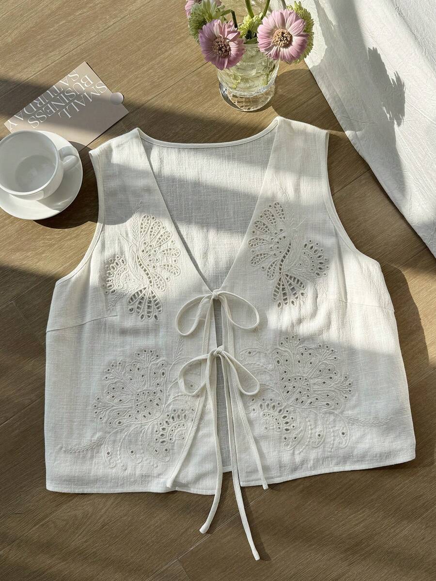 Comfortcana 大码度假装：白色镂空刺绣系带衬衫 - 米色 - 查看 1