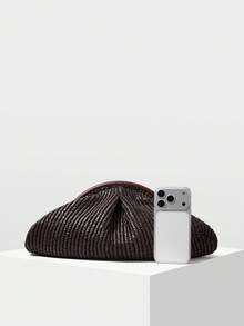 MOTF 女士褶皱草编手拿包 - 咖啡 - 查看 2