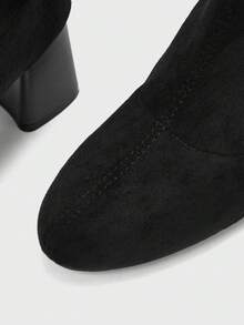 CUCCOO BIZCHIC Sepatu Bot Setinggi Lutut Wanita Warna Polos yang Modis, Serbaguna untuk Pemakaian Sehari-hari - Hitam - View 8